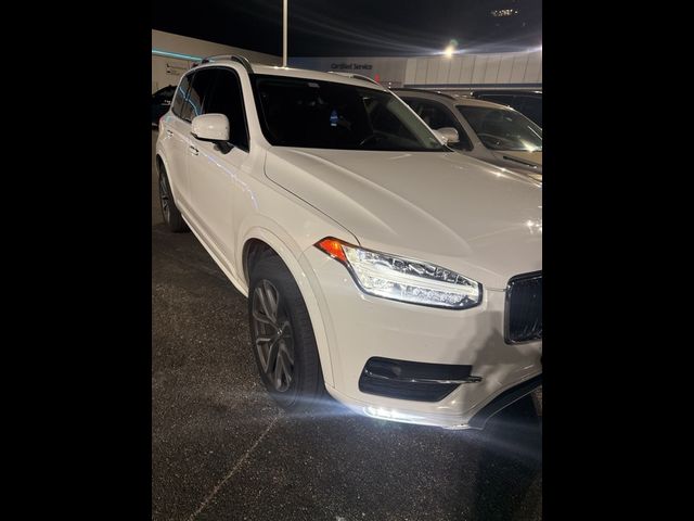 2019 Volvo XC90 Momentum