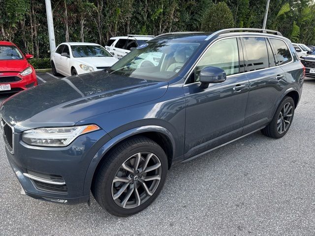 2019 Volvo XC90 Momentum