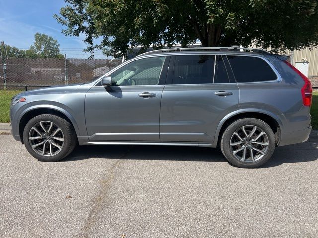 2019 Volvo XC90 Momentum