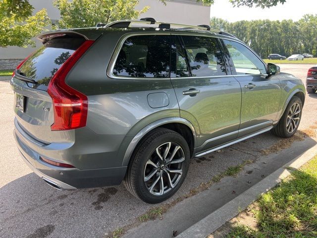 2019 Volvo XC90 Momentum