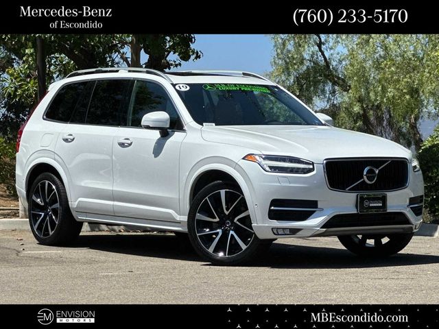 2019 Volvo XC90 Momentum