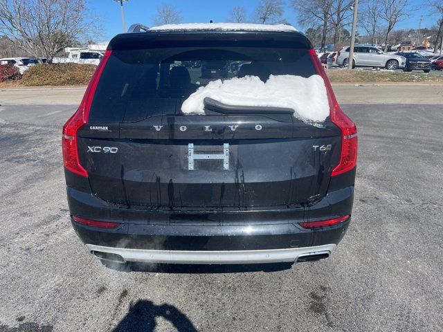 2019 Volvo XC90 Momentum