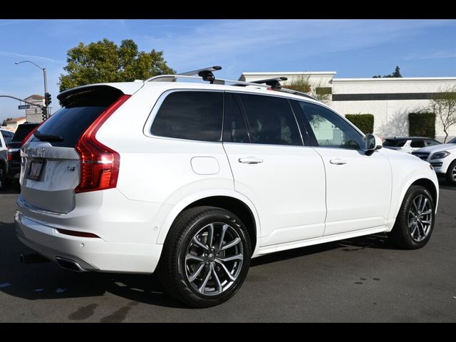 2019 Volvo XC90 Momentum