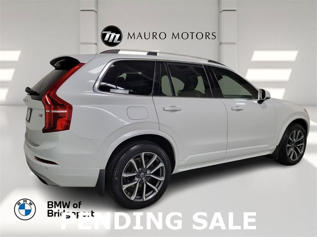 2019 Volvo XC90 Momentum