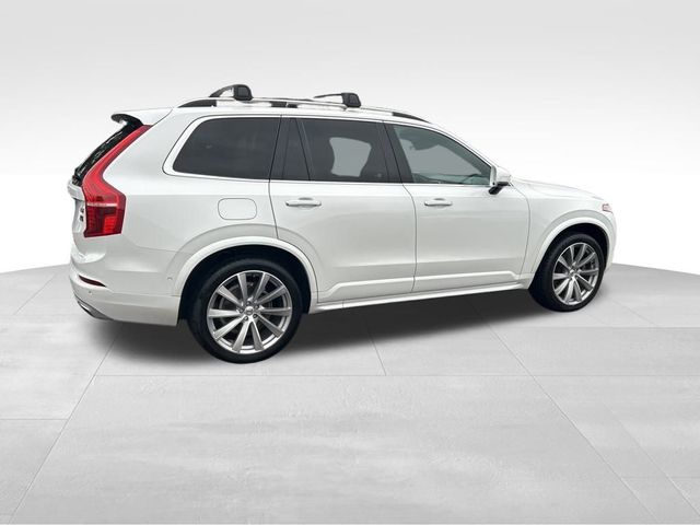 2019 Volvo XC90 Momentum