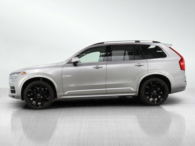 2019 Volvo XC90 Momentum