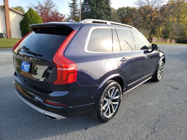 2019 Volvo XC90 Momentum