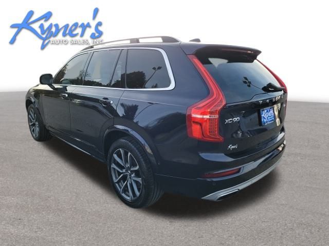 2019 Volvo XC90 Momentum