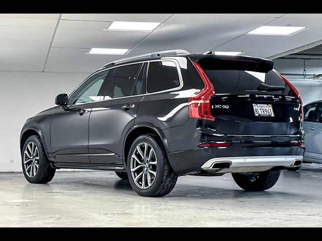 2019 Volvo XC90 Momentum