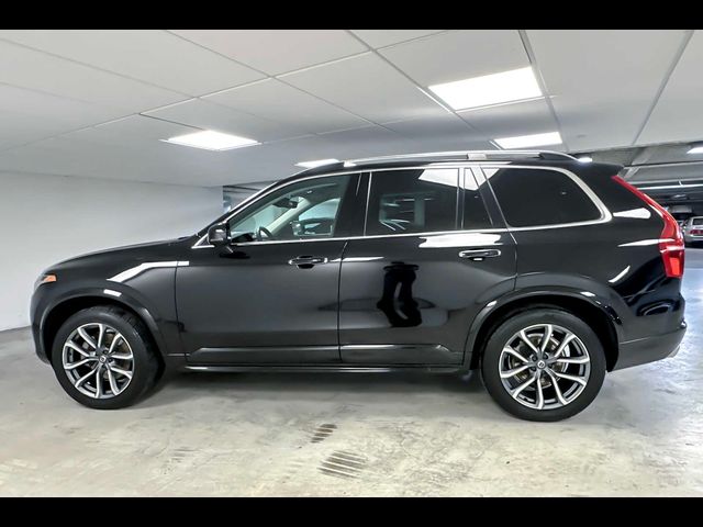 2019 Volvo XC90 Momentum