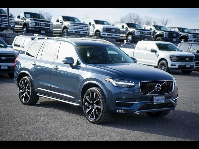 2019 Volvo XC90 Momentum