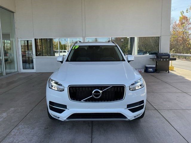 2019 Volvo XC90 Momentum