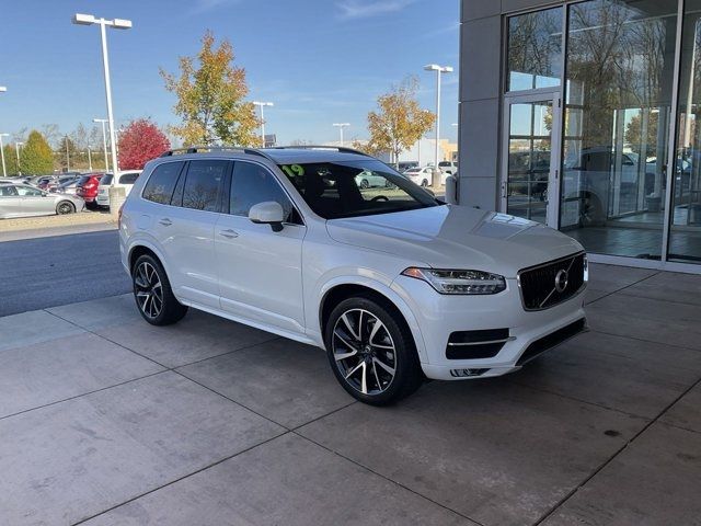 2019 Volvo XC90 Momentum