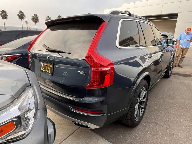 2019 Volvo XC90 Momentum