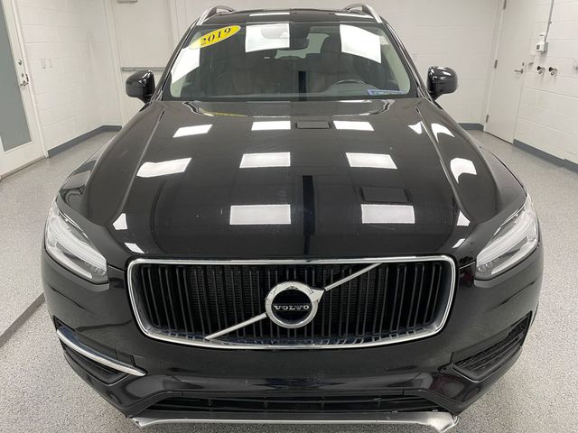 2019 Volvo XC90 Momentum