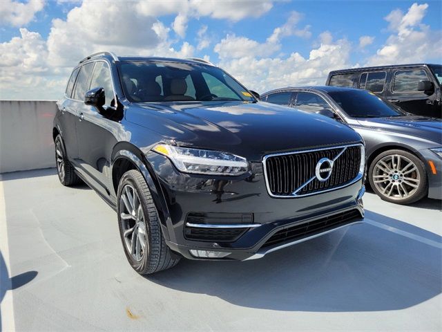 2019 Volvo XC90 Momentum