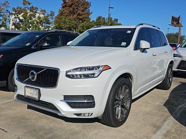 2019 Volvo XC90 Momentum