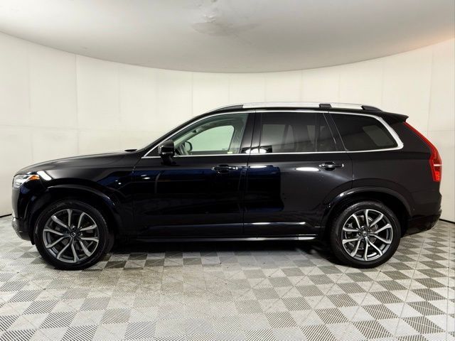 2019 Volvo XC90 Momentum