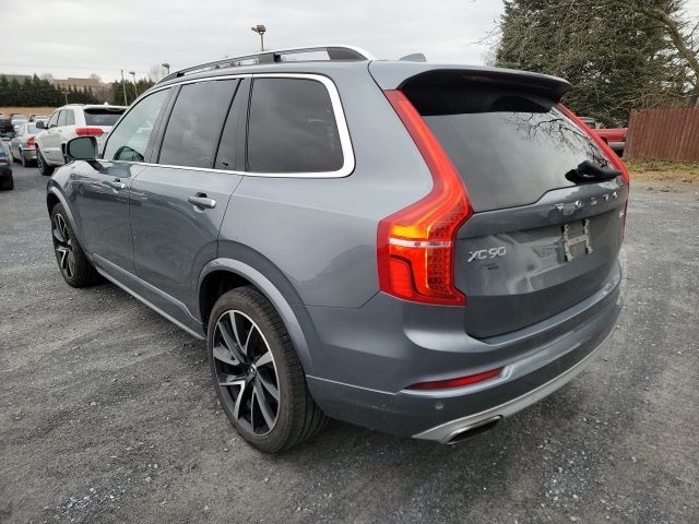 2019 Volvo XC90 Momentum