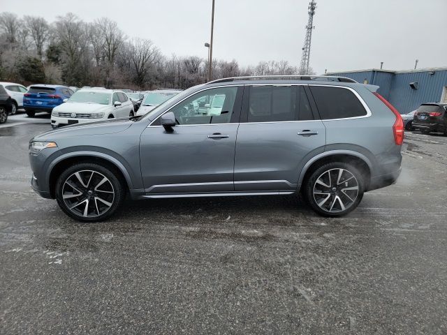 2019 Volvo XC90 Momentum