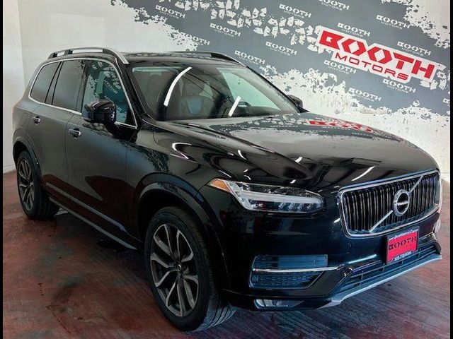 2019 Volvo XC90 Momentum