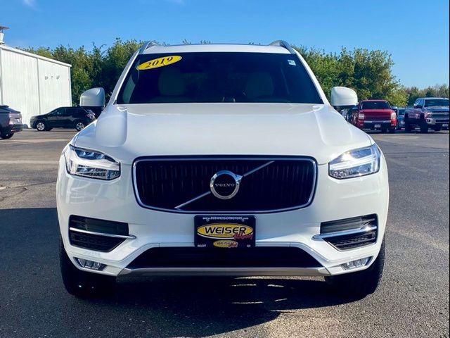 2019 Volvo XC90 Momentum