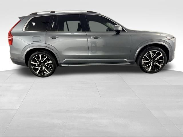 2019 Volvo XC90 Momentum