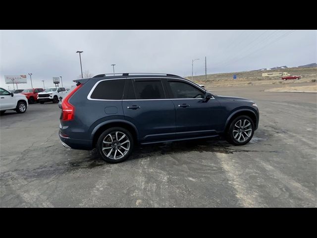 2019 Volvo XC90 Momentum