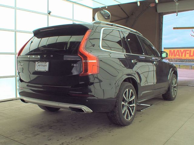 2019 Volvo XC90 Momentum