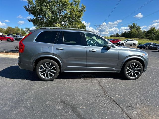 2019 Volvo XC90 Momentum