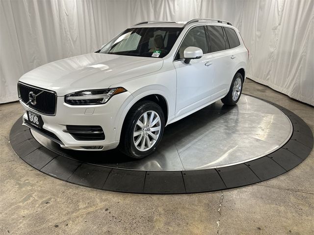 2019 Volvo XC90 Momentum