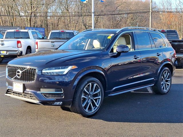 2019 Volvo XC90 Momentum