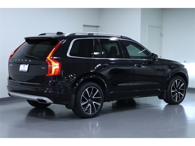 2019 Volvo XC90 Momentum