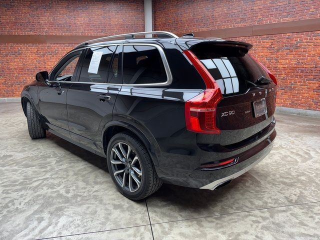 2019 Volvo XC90 Momentum