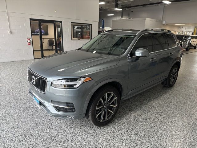 2019 Volvo XC90 Momentum