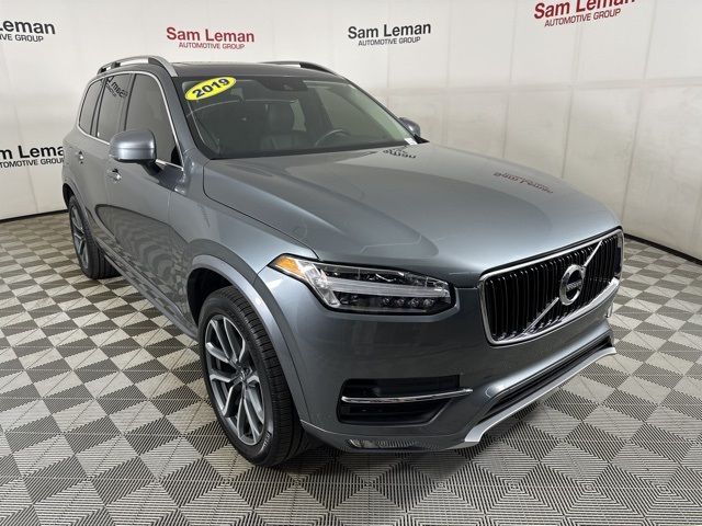 2019 Volvo XC90 Momentum