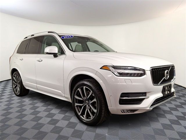 2019 Volvo XC90 Momentum