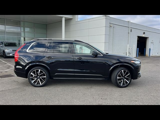 2019 Volvo XC90 Momentum