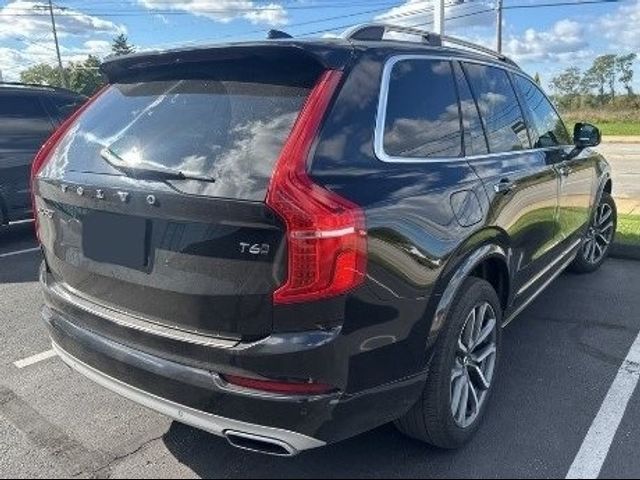 2019 Volvo XC90 Momentum