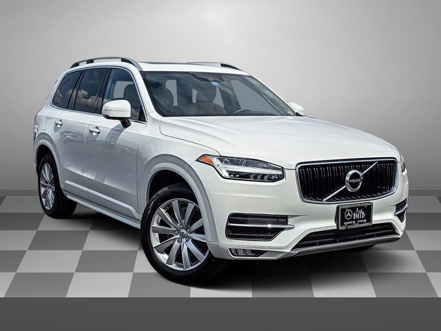 2019 Volvo XC90 Momentum