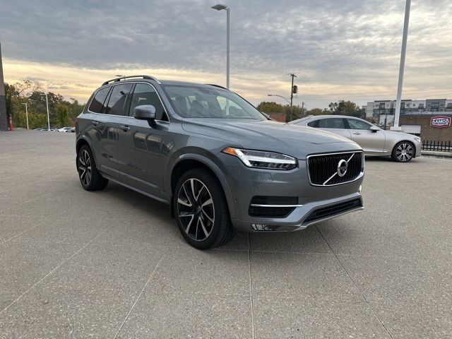 2019 Volvo XC90 Momentum