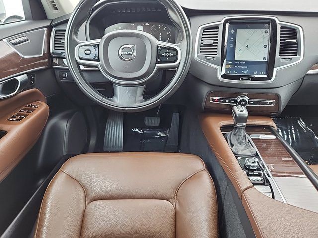 2019 Volvo XC90 Momentum