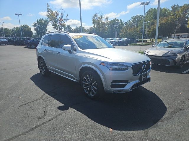 2019 Volvo XC90 Momentum