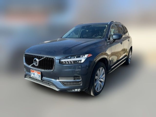 2019 Volvo XC90 Momentum