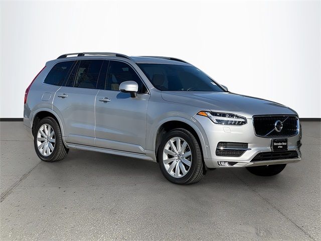 2019 Volvo XC90 Momentum