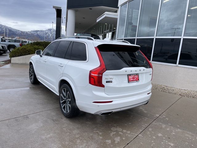 2019 Volvo XC90 Momentum