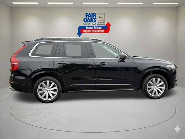 2019 Volvo XC90 Momentum