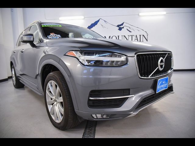 2019 Volvo XC90 Momentum