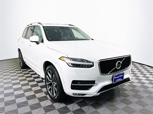 2019 Volvo XC90 Momentum