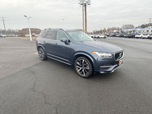 2019 Volvo XC90 Momentum